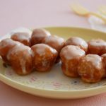 ひとりスイーツの楽しみ♡材料3つ!もちもちなドーナツ | Mochi Donut