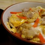 一人暮らしの自炊男【簡単節約レシピ】めんつゆ　とろとろ　フライパンで一人分の親子丼の作り方