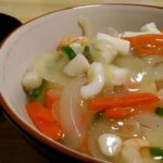 一人暮らしの料理男【簡単節約レシピ】野菜たっぷりヘルシー　絶品！中華丼の作り方とシーフードミックスの解凍方法も 倍速早送りの料理動画