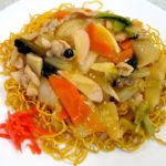 あんかけ焼きそばの作り方!具沢山~香ばしい中華麺にたっぷり熱々のあんかけで…【簡単家庭料理】