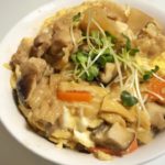 煮汁は栄養の塊！残さず丼にして食べましょう！煮物丼[一般家庭の料理風景][ノーカットレシピ]
