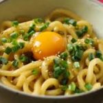 レンジでパパッと!「油そば風うどん」のレシピ・作り方【すぐ麺】