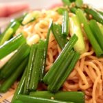 ◆◇麺レシピ◇◆225_レンジでできる!ネギだく上海やきそば~包丁も使いません~〖ズボラ飯〗