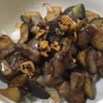 ステーキ丼の作り方教えます❤️安いアメリカンステーキ肉ですが、手作り和風ニンニクソースが美味いですね😋