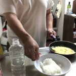 【天津飯レシピ】麺つゆ希釈3倍しか持ってない台湾に留学行ってる子供に天津飯の作り方を送る