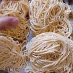 CARA MENCOBA MIE BASAH YANG HALAL KENYAL DAN TAHAN LAMA//麺生地の作り方