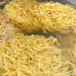 おいしい黄色い麺揚げ豚肉の肝臓のレシピ/クデブクッキング