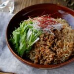 インスタント麺をアレンジ!ピリ辛肉みそ和え麺