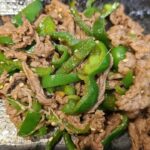 【お弁当おかず】牛肉とピーマンのオイスター炒め！簡単レシピでめっちゃ美味しい！大ボリュームで男子高校生も大満足なメインの一品の作り方を紹介します【毎日弁当】【旦那弁当】