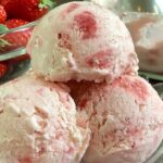 【いちごアイスクリーム】簡単に美味しく出来る口溶けレシピ/How to make Strawberry ice cream