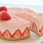 苺たっぷり いちごムースケーキの作り方! フレジェより簡単でとっても美味しい苺のケーキ!デコレーション苦手でも失敗しない! 苺スイーツ 焼かない簡単ケーキStrawberry mousse cake