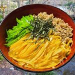 三色丼　作り方　簡単　レシピ　鶏そぼろ、錦糸卵、絹さやの塩茹で、三色丼の作り方　家庭料理の作り方　レビュー　チュートリアル　美味しい　人気　家庭料理　料理　[料理レシピ]