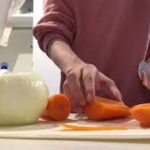 野菜炒めの作り方知らんから冷蔵庫にあるもの全部ぶち込んだ