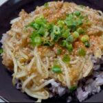 70円の節約レシピ もやしとひき肉のコクうま丼