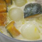 ゆーママが発信する“野菜は調味料”という考え方（かぼちゃと鶏肉のクリーム煮）｜ル・クルーゼ｜UMAMI KITCHEN