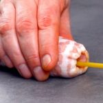 生ソーセージの中に麺をつっこむ！BBQのための5つの最高レシピ