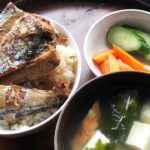 セブンイレブンのさんま蒲焼き缶詰丼（大根おろし付き）