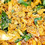 【モツ野菜炒め】モツ 野菜炒めの簡単おいしいレシピ！おかずにもおつまみにもピッタリ。