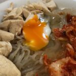 看護師が冷麺を作って食べる動画