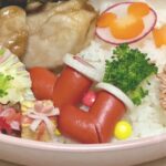 簡単【クリスマス弁当】赤ウィンナーでサンタクロースの長靴作り方