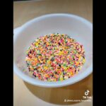 カラースプレー評論【ヤンヤンつけボー編】 #カラースプレー #カラフル #レシピ検証 #トッピング #簡単レシピ #スイーツ #おやつ #お菓子 #チョコレート #ヤンヤンつけボー