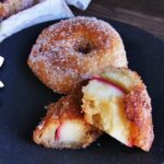 【簡単レシピ】混ぜて揚げるだけ！おやつにぴったり【りんごドーナツ】