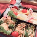 『お花見』レモンチキン弁当と、満開のくまの桜