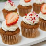 いちごのカップケーキの作り方 How to make strawberry cupcakes