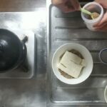 アレンジレシピ「豆腐なめこ丼」