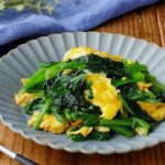 【ほうれん草の卵炒め】パパッと炒めて！お弁当にも♪｜macaroni（マカロニ）