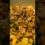 めちゃうまヘルシーな鶏そぼろ丼の簡単レシピを公開しました【ヘルシー飯テロ】