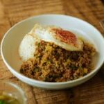 [Recipe] 旬のセロリを丸ごと味わうカレーと副菜 – Curry to Savor Seasonal Celery #shorts