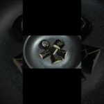 [うどんレシピ]生姜と醤油が効いててとても美味しい!なすの生姜醤油うどん#shorts