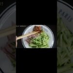 [そうめんアレンジレシピ]今日のそうめん何にしようか迷ってるあなたに!!きゅうり、ハム、キムチの冷麺風さっぱりそうめん#shorts