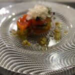 レシピ解説動画「トマトのコンソメジュレが爽やかな夏野菜のテリーヌ、ハーブソルベとタプナード」