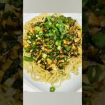 男の簡単料理レシピ　アレンジ麺　麻婆豆腐かけ麺　重慶飯店の麻婆豆腐醤　#shorts