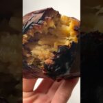 蜜芋の断面萌え(*´∀`*)#さつまいもスイーツ #さつまいも#焼き芋#焼きいも #蜜芋#断面#さつまいもレシピ #コンビニスイーツ #コンビニ新作 #さつま芋 #shorts