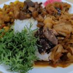 ミックス野菜とカリフラワーのカレー なすのタラサン(香取薫レシピ) しいたけのスパイス焼き 手作りパニール ラディッシュアチャール フィッシュマラバール(鯵、あじ) コリアンダー