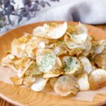 【長芋青のりチップス】長芋1つで簡単おつまみレシピ！野菜チップスなのでお子様のおやつにも♪｜macaroni（マカロニ）