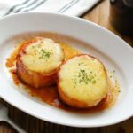 【チーズ大根ステーキ】レンジで時短!大根1つでメインおかずレシピ♪|macaroni(マカロニ)