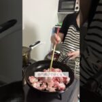 ハシダさんのレシピでピリ辛豚丼です🥰🍴コレとっても美味しくて彼氏さん大絶賛でした🥺❤️絶対また作る❤️あとはサラダ🥗と味噌汁です🍴#おうちごはん