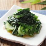 【小松菜の胡麻和え】基本の副菜レシピ！小松菜のシャキシャキ食感♪｜macaroni（マカロニ）