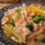 【豆腐の水分だけで旨いトロミが】野菜の旨味染み出た、五目豆腐を。