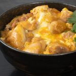 究極の親子丼の作り方☆卵が半熟とろとろ濃厚!お肉も柔らかジューシー!おうちでも簡単にお店のように美味しく作るコツをご紹介します♪-How to make Oyakodon-【料理研究家ゆかり】