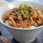 よだれ豚丼の作り方☆10分でパパッと簡単!メイン食材2つだけ♪お肉が柔らかジューシー♪ご飯が止まらなくなる豚丼です☆-How to make Pork Bowl-【料理研究家ゆかり】