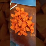 豚足の野菜煮込み(Braised pig’s trotter with vegetables )