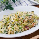 【ほうれん草のバター醤油チャーハン】野菜たっぷり！栄養満点レシピ♪｜macaroni（マカロニ）