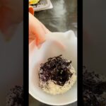 おにぎり【ゆかり✖️ごま昆布】 #food #かんたんレシピ #おにぎり #お弁当 #あさごはん #shorts