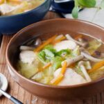 【鶏むね肉と野菜の中華スープ】ダイエット中にもおすすめ!鶏むね肉でヘルシー♪|macaroni(マカロニ)
