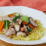 【あんかけ焼きそば】焼きそば麺をアレンジ！カリッと焼いた麺の食感がたまらない♪｜macaroni（マカロニ）